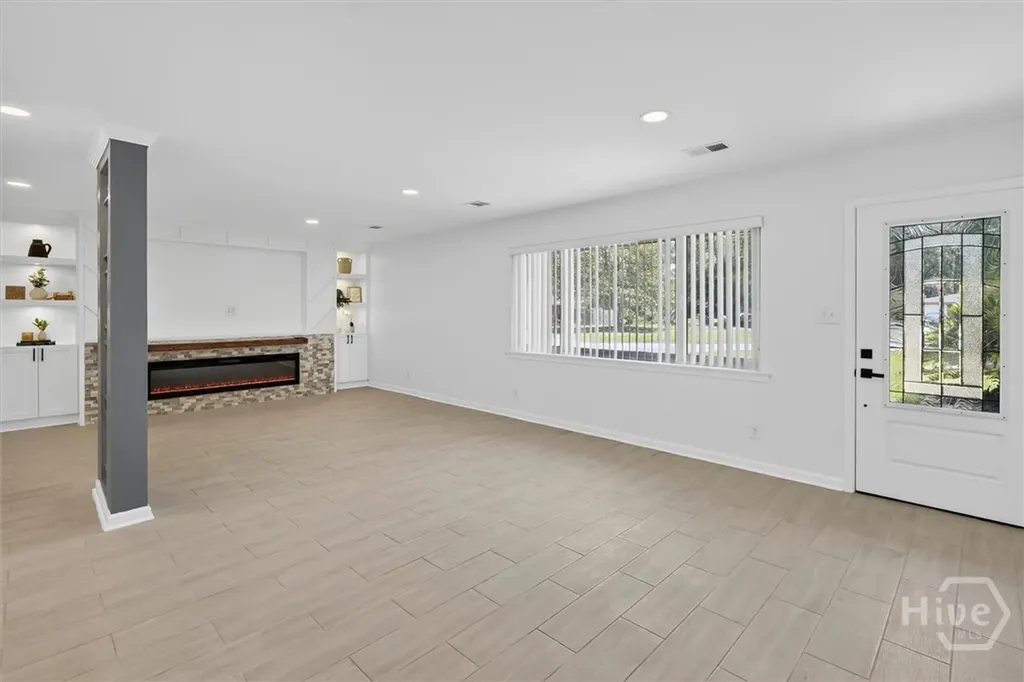 102 Burbank Savannah GA 31419
