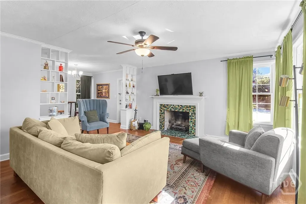 712 Columbus Drive Savannah GA 31405