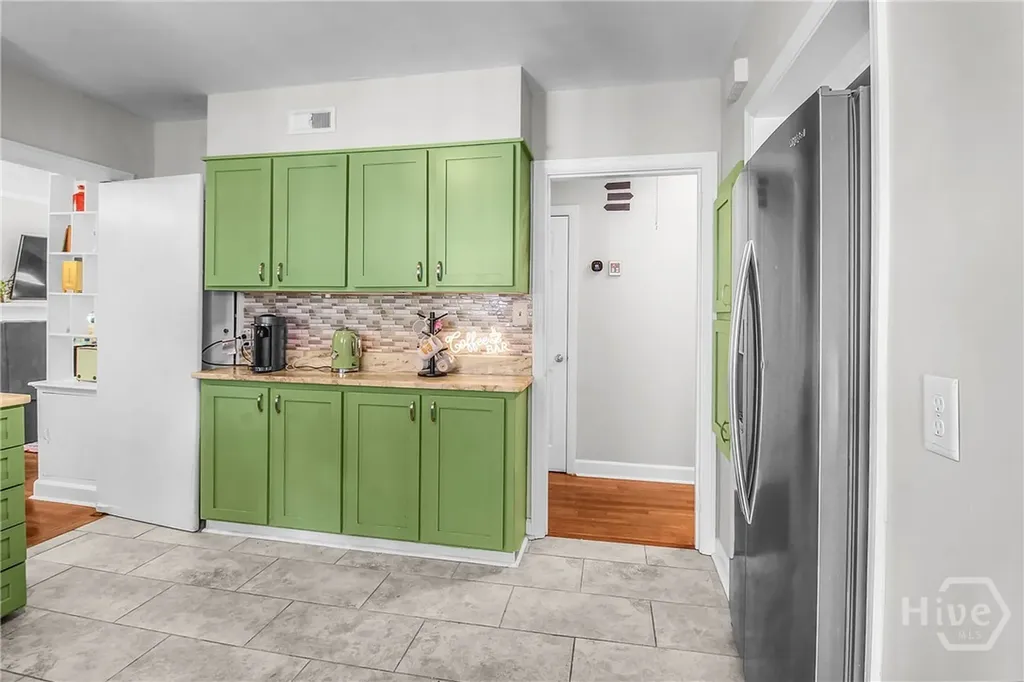 712 Columbus Drive Savannah GA 31405