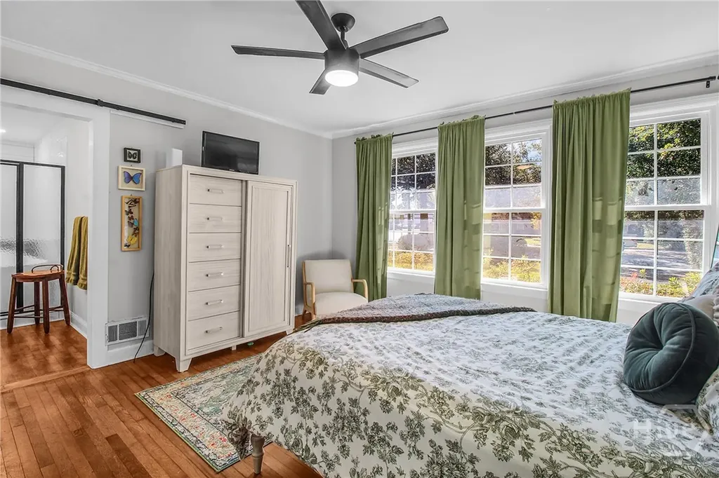 712 Columbus Drive Savannah GA 31405