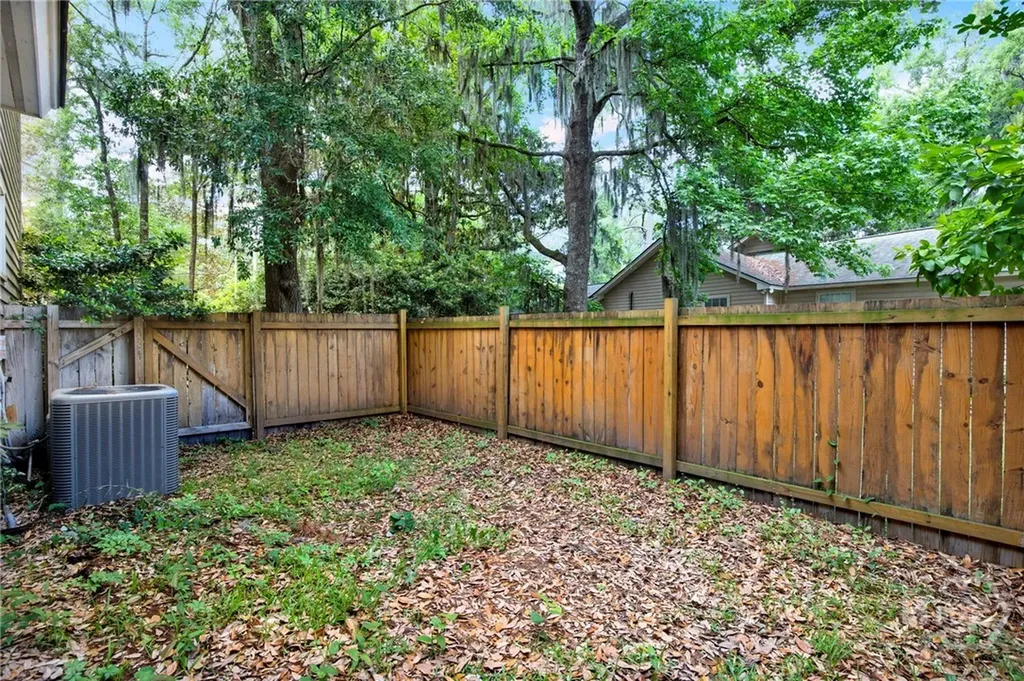 5 Lantern Lane Savannah GA 31410