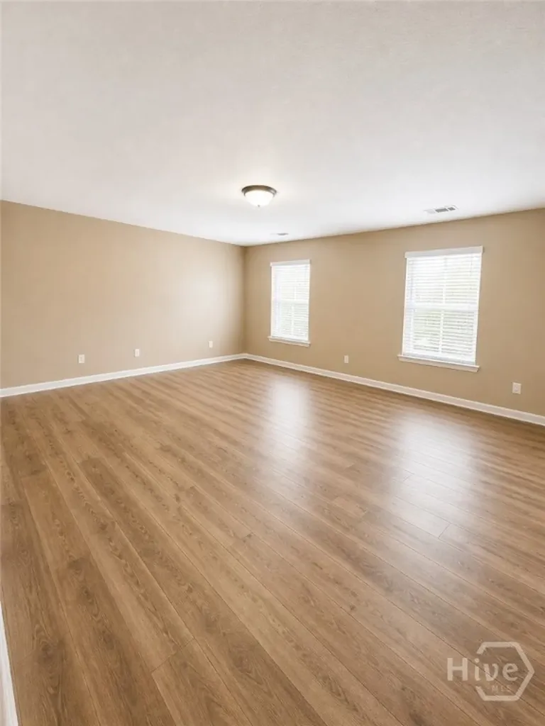 145 Laguna Way Savannah GA 31405