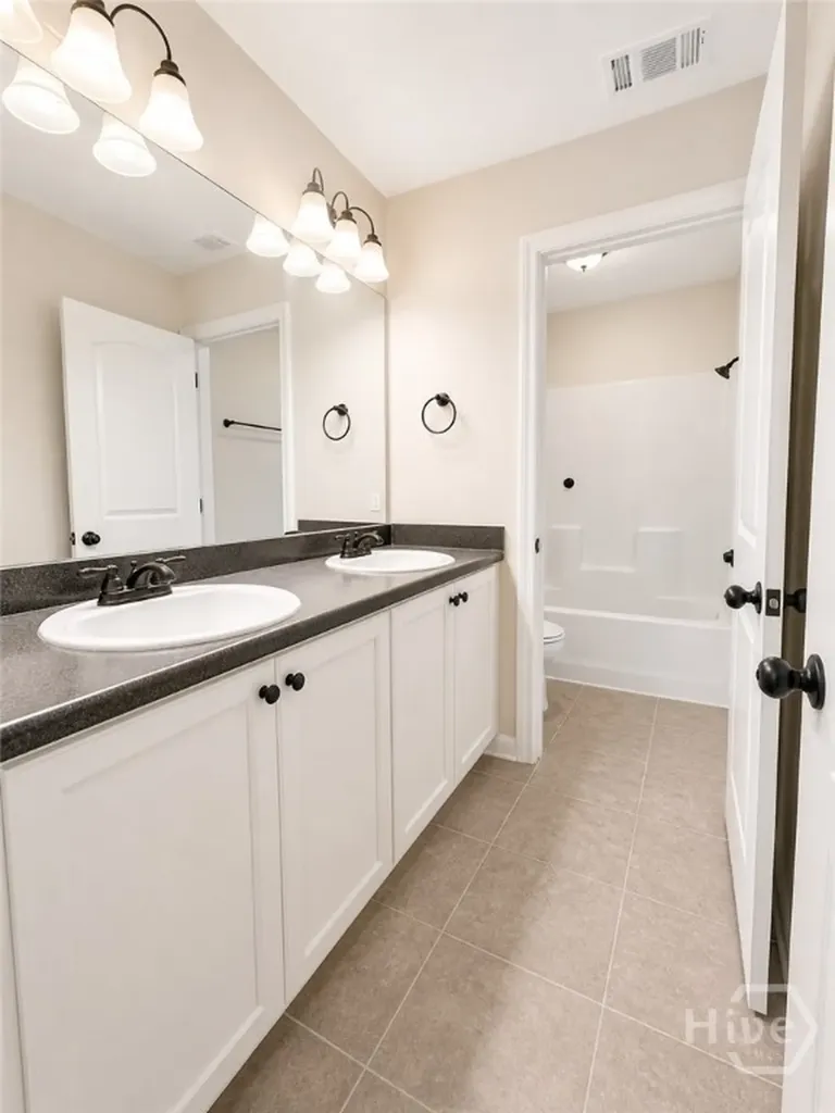 145 Laguna Way Savannah GA 31405