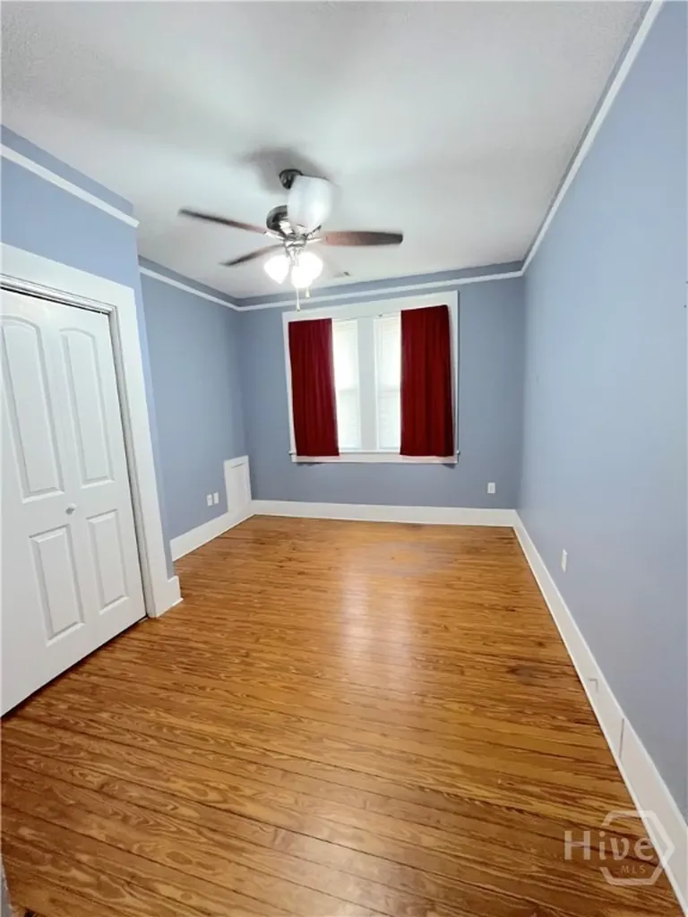 19 W 50th Street Savannah GA 31405