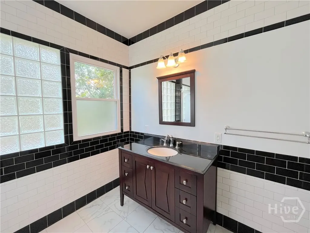19 W 50th Street Savannah GA 31405
