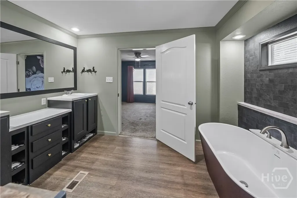 227 River Oak Drive Bloomingdale GA 31302