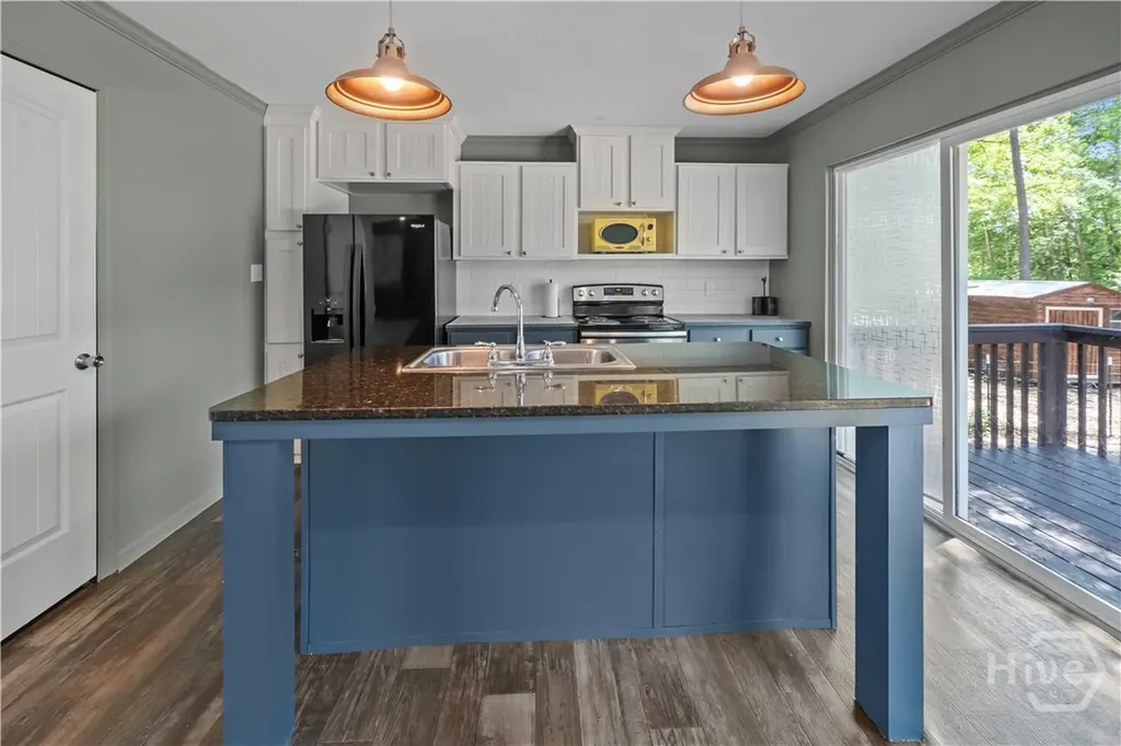 227 River Oak Drive Bloomingdale GA 31302