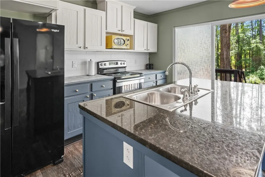 227 River Oak Drive Bloomingdale GA 31302