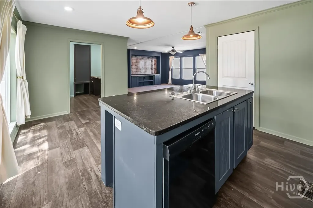 227 River Oak Drive Bloomingdale GA 31302