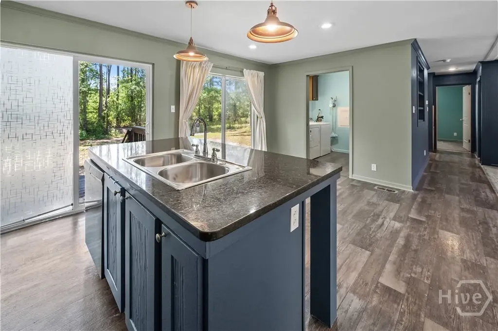 227 River Oak Drive Bloomingdale GA 31302