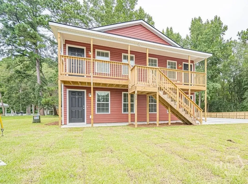 402 E 3rd Street Springfield GA 31329