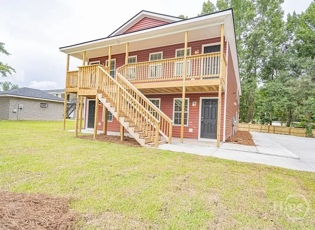 402 E 3rd Street Springfield GA 31329