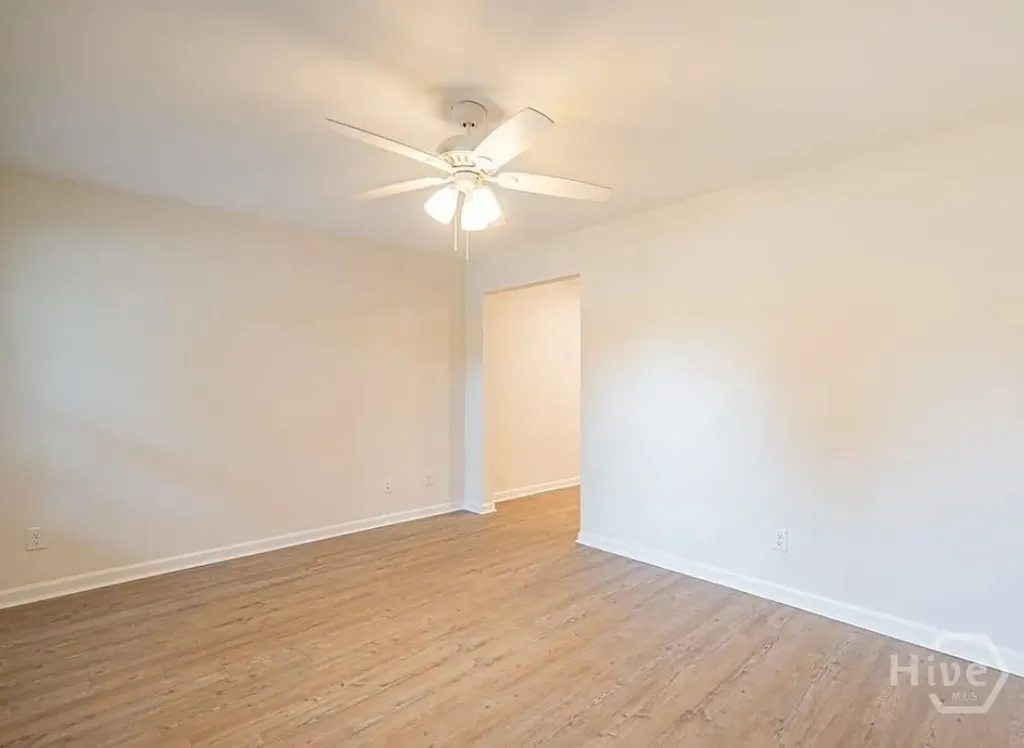 402 E 3rd Street Springfield GA 31329
