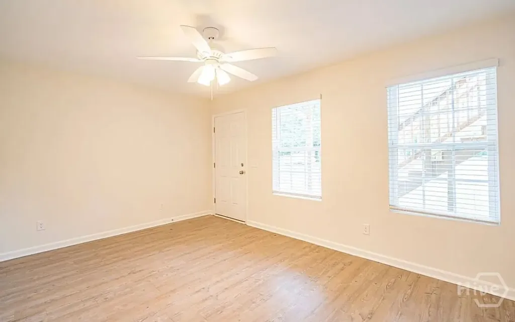 402 E 3rd Street Springfield GA 31329