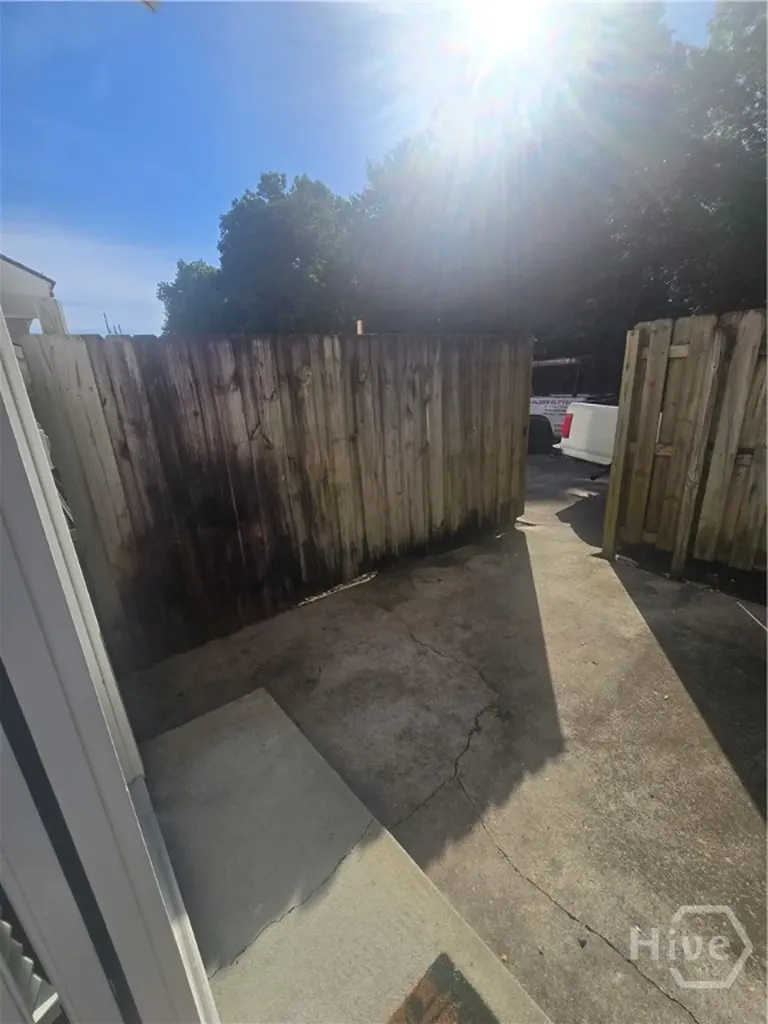 9852 Whitefield Avenue Savannah GA 31406
