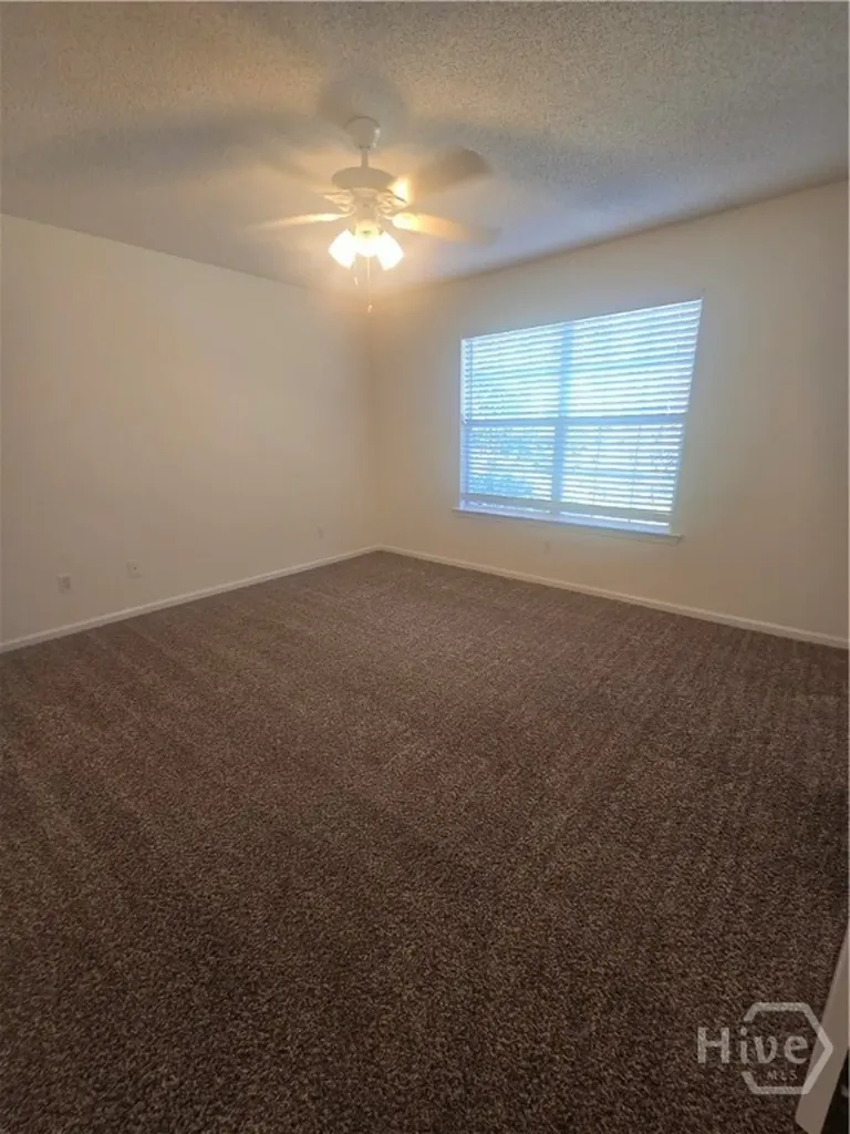 9852 Whitefield Avenue Savannah GA 31406
