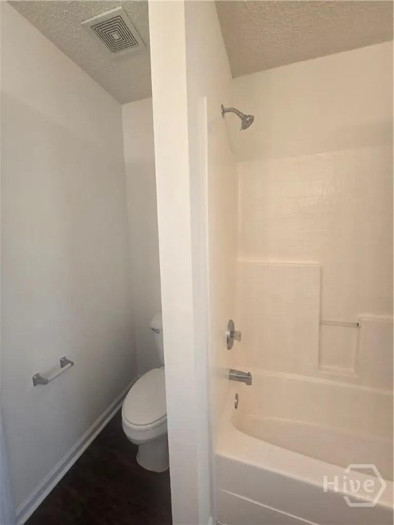 9852 Whitefield Avenue Savannah GA 31406
