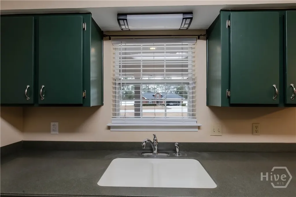8 Cameron Court W Pembroke GA 31321
