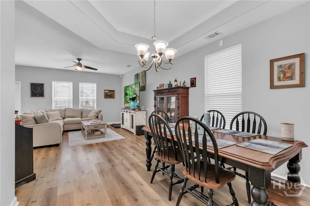 196 Chapel Lake S Savannah GA 31419