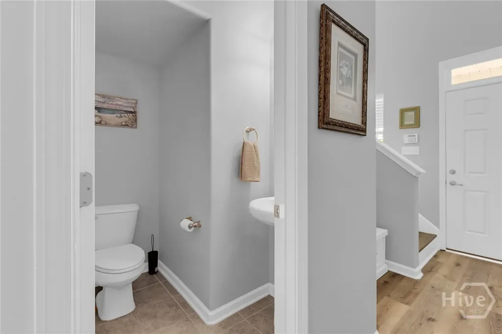 196 Chapel Lake S Savannah GA 31419