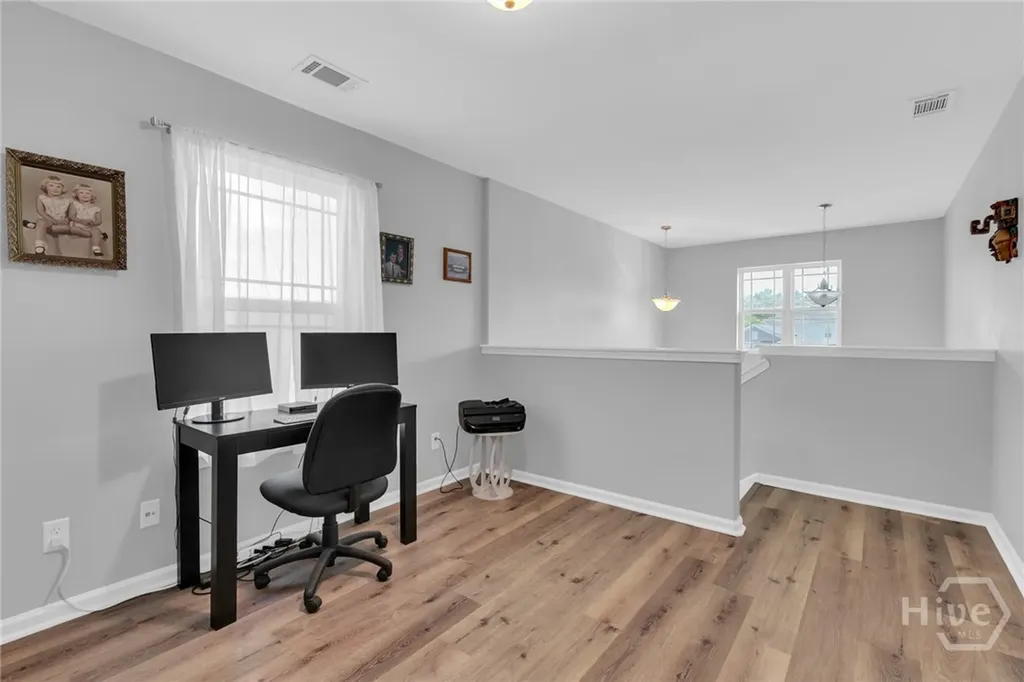 196 Chapel Lake S Savannah GA 31419