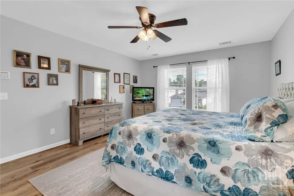 196 Chapel Lake S Savannah GA 31419