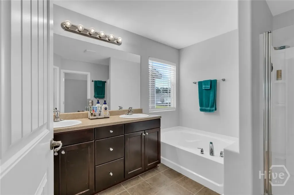 196 Chapel Lake S Savannah GA 31419