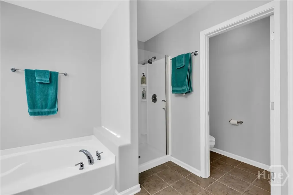 196 Chapel Lake S Savannah GA 31419