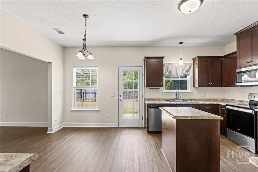 267 Alcott Circle Hinesville GA 31313