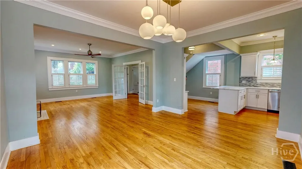608 E 49th Street Savannah GA 31405