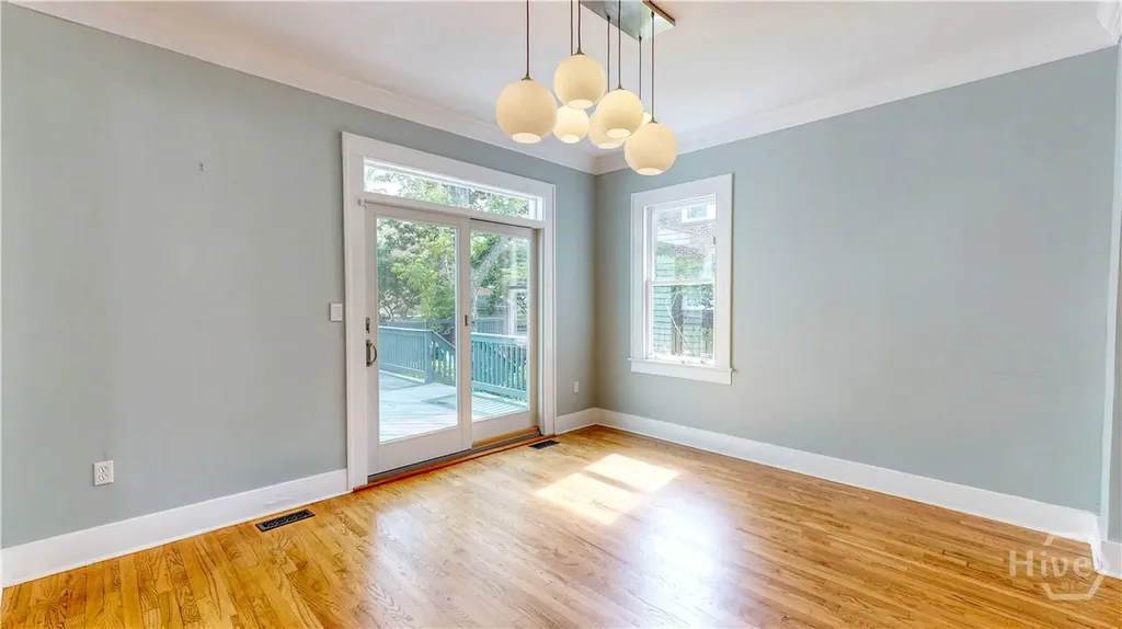 608 E 49th Street Savannah GA 31405