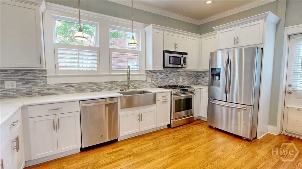 608 E 49th Street Savannah GA 31405