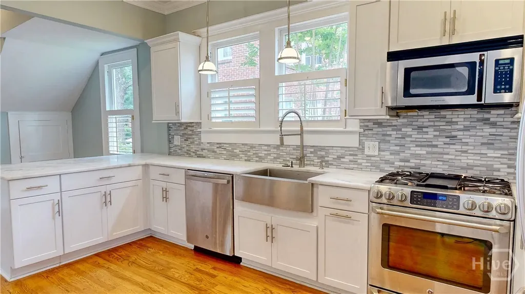 608 E 49th Street Savannah GA 31405