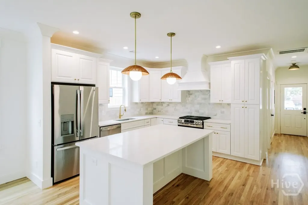 770 E Park Avenue Savannah GA 31401