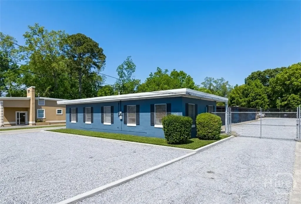 5028 Augusta Road Savannah GA 31408