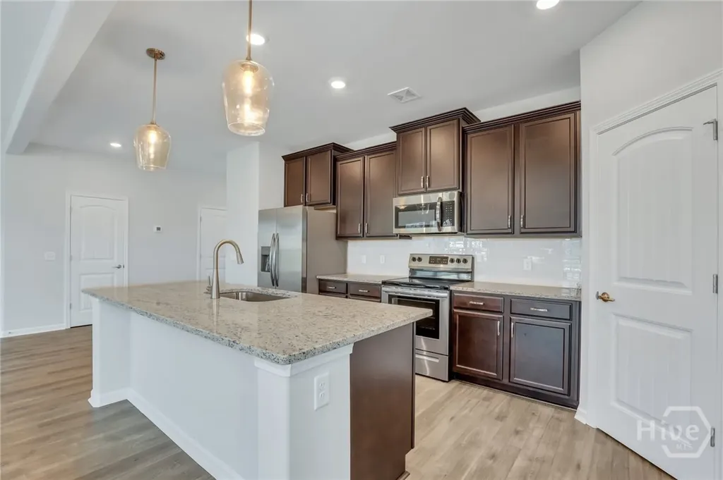 10 Ashmont Street Savannah GA 31407