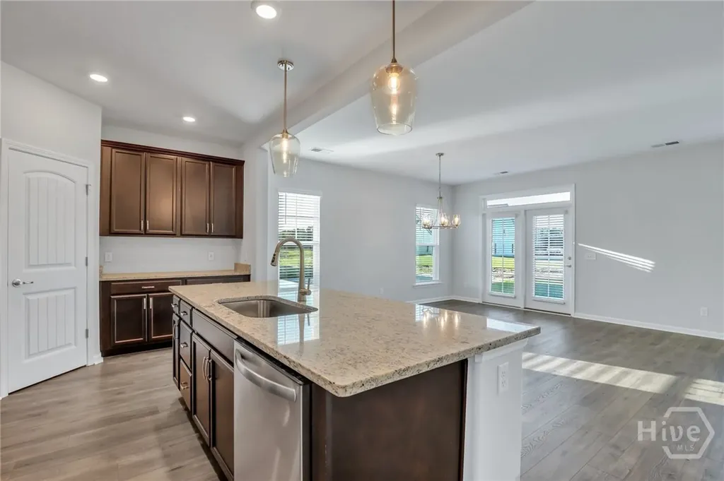 10 Ashmont Street Savannah GA 31407