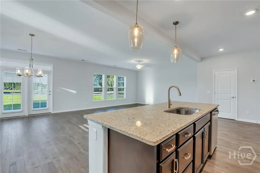 10 Ashmont Street Savannah GA 31407