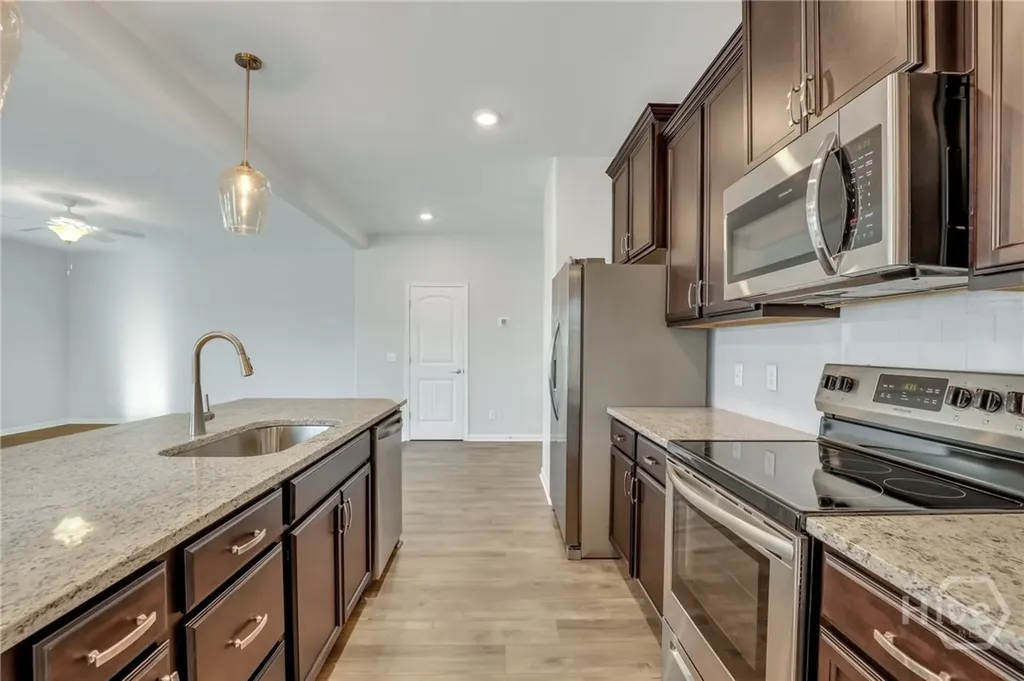 10 Ashmont Street Savannah GA 31407