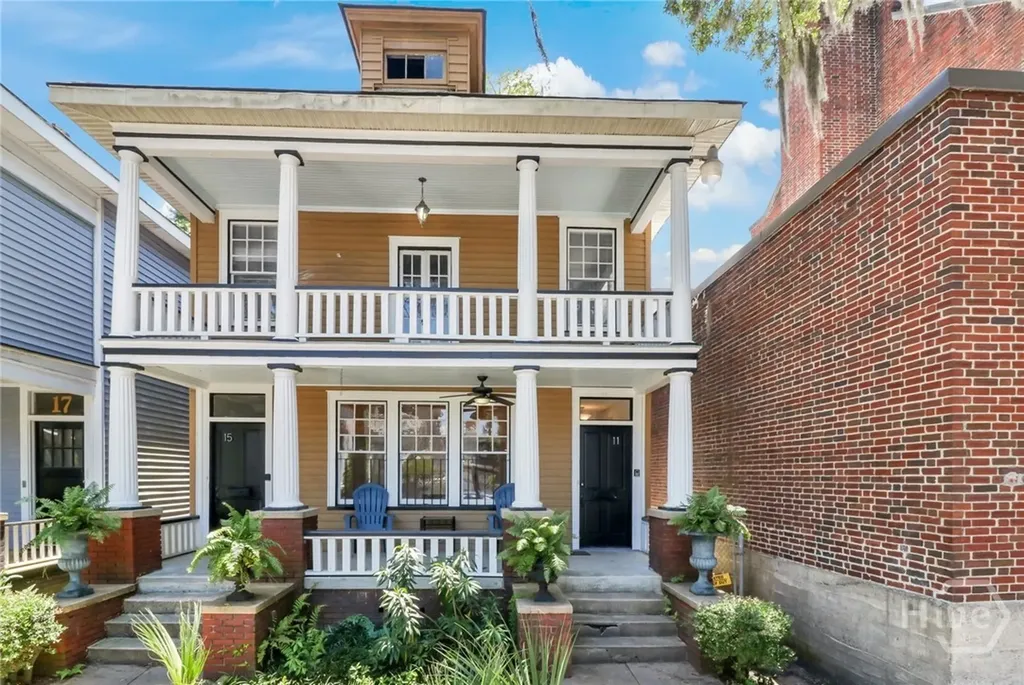 11 E 34th Street Savannah GA 31401