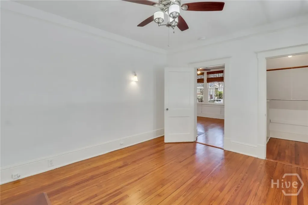 11 E 34th Street Savannah GA 31401