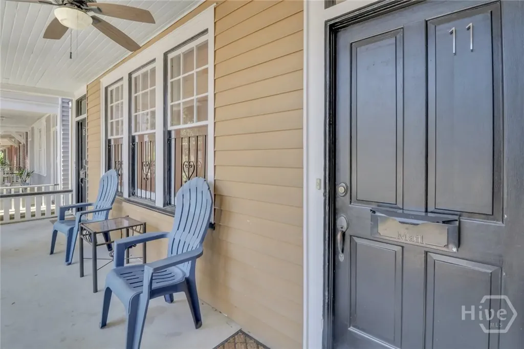 11 E 34th Street Savannah GA 31401