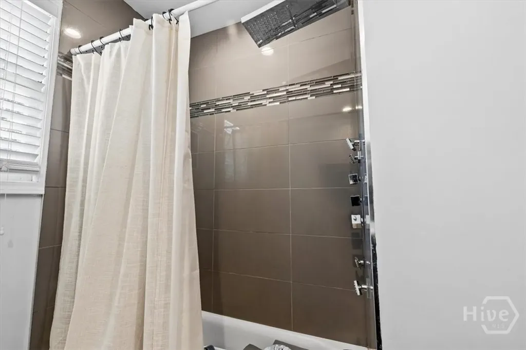 516 E 58th Street Savannah GA 31405