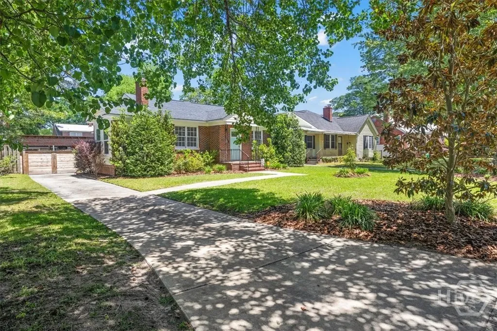 516 E 58th Street Savannah GA 31405