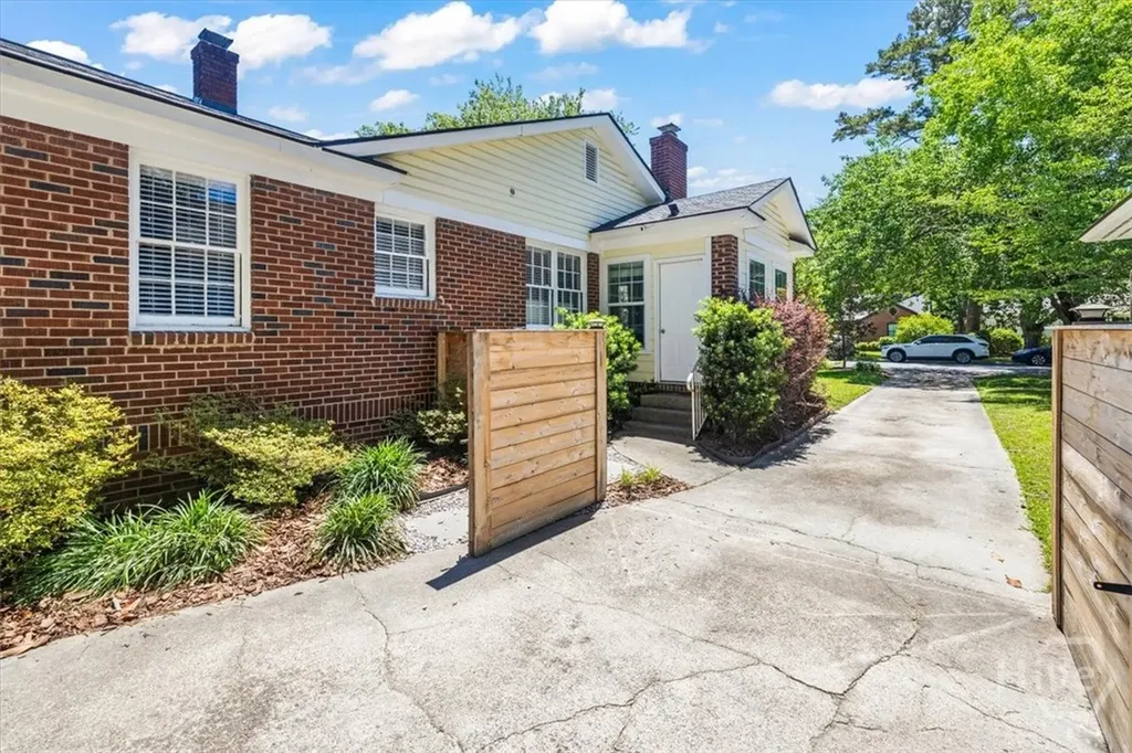 516 E 58th Street Savannah GA 31405