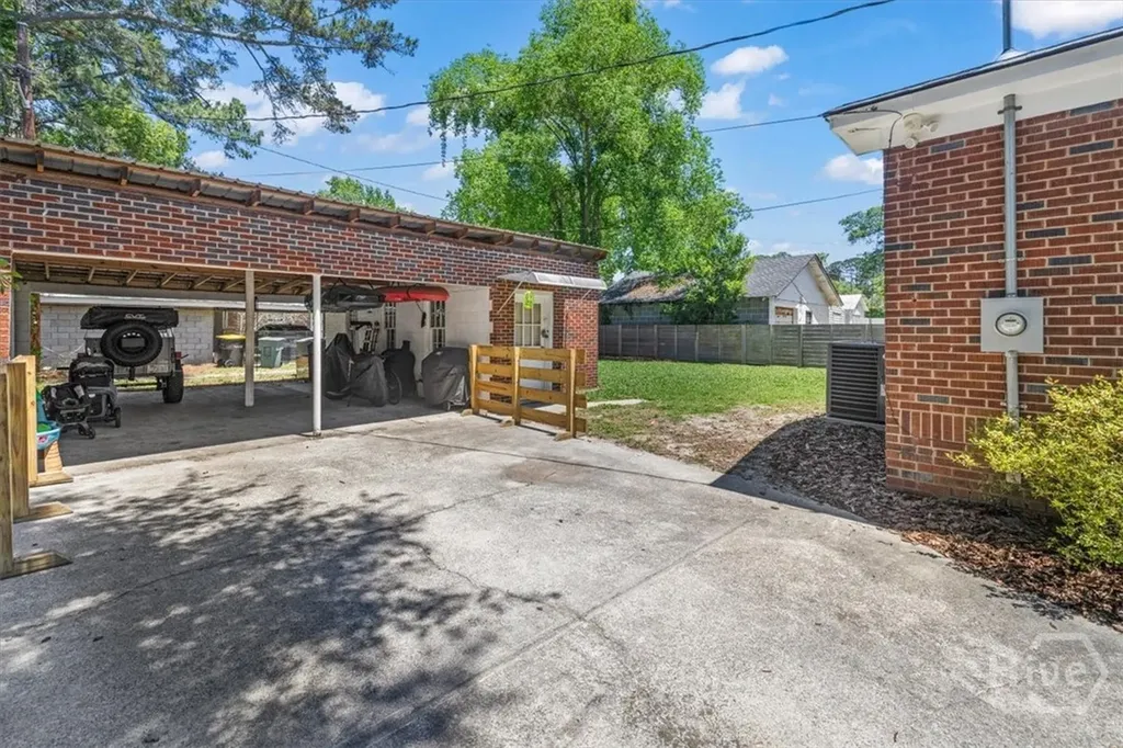 516 E 58th Street Savannah GA 31405
