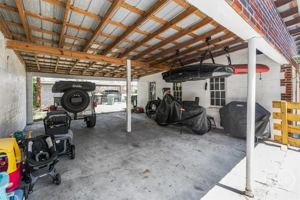 516 E 58th Street Savannah GA 31405