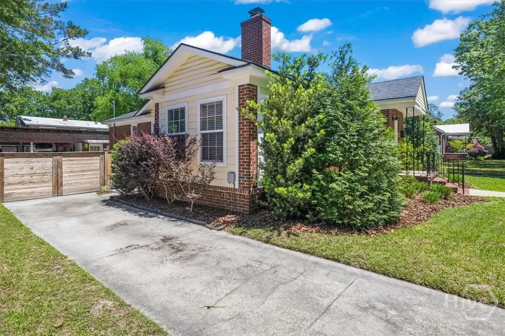 516 E 58th Street Savannah GA 31405