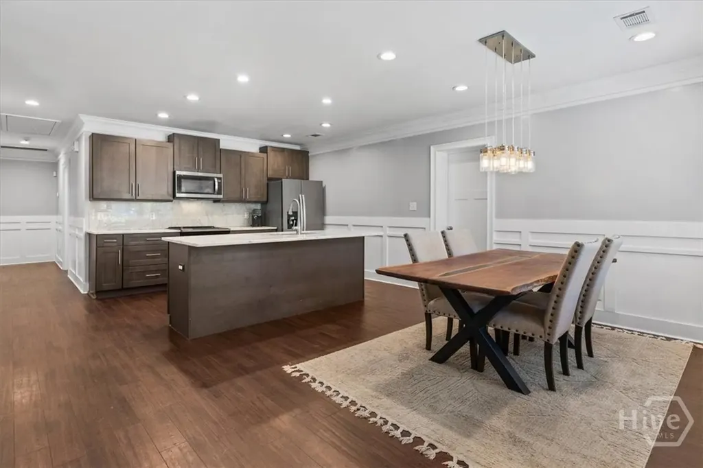 516 E 58th Street Savannah GA 31405