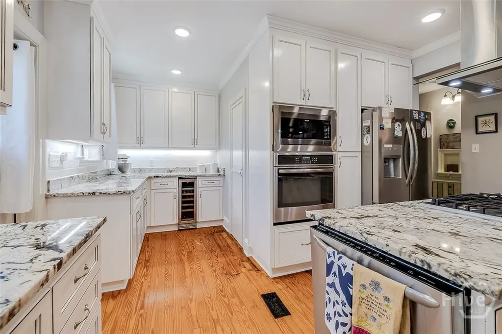 709 E 52nd Street Savannah GA 31405